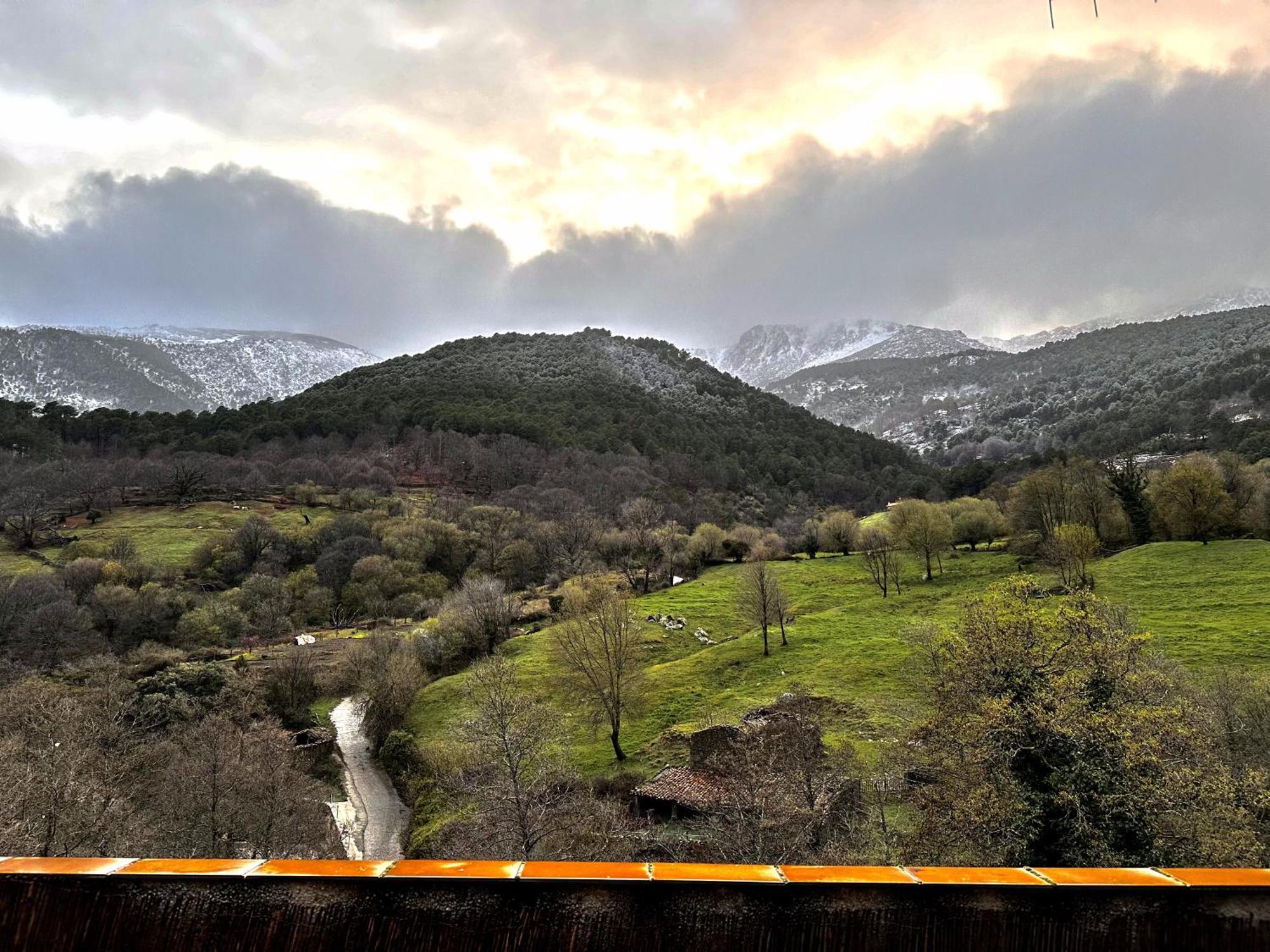 Apartamento Gredos Starlight House Mijares  Exterior foto